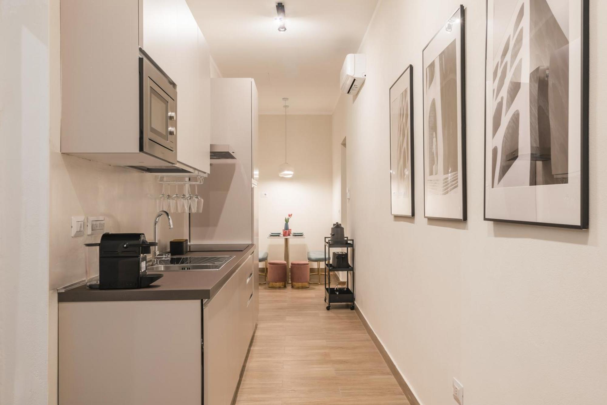 C3 Top Class Apartment, 2 Camere Da Letto, 2 Bagni, Giardino Distante 15 Minuti A Piedi Da Fontana Di Trevi Rome Buitenkant foto